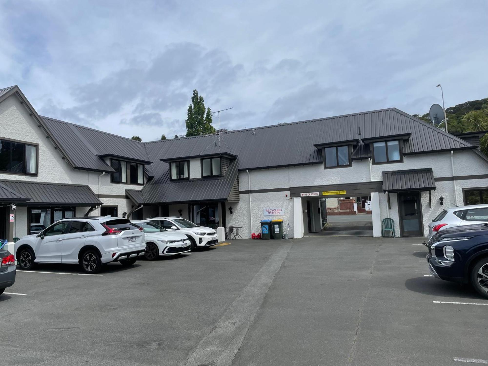 Allan Court Motel Dunedin Exteriör bild